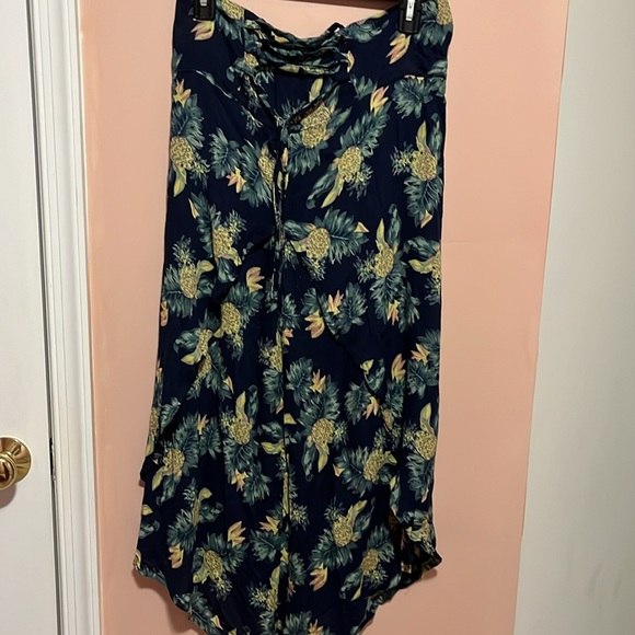 Floral Flared Bottom - Picture 4 of 4